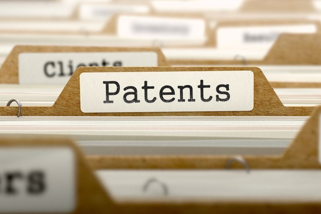 Patents label on file folder