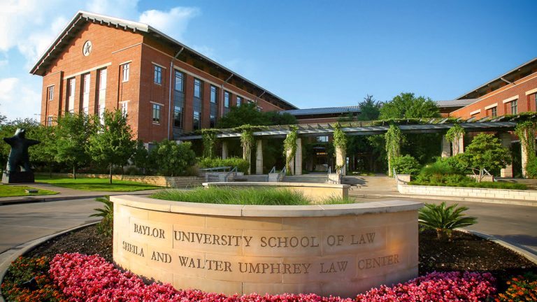 Baylor Law creates new family law clinic for empowering litigants who self-represent
