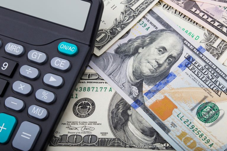 ABA delegates urge law schools to allow compensation for externships, pay transparency