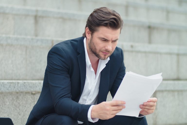 Why the strong law graduate employment data should make us cautious