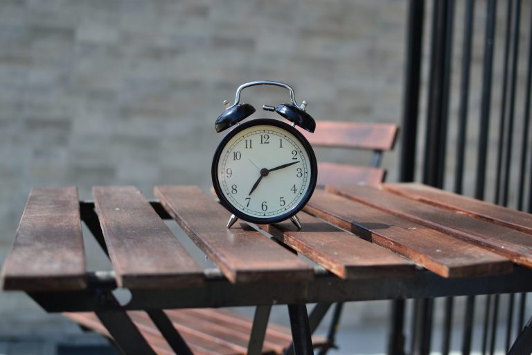 How to find last-minute summer employment
