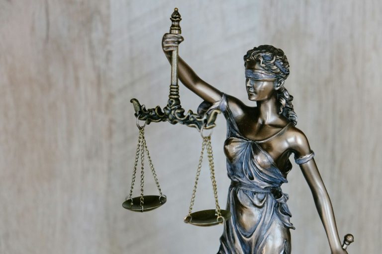 Common ethical dilemmas for lawyers using artificial intelligence