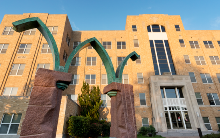 Bowen receives funding to create scholarship in memory of Arkansas attorney