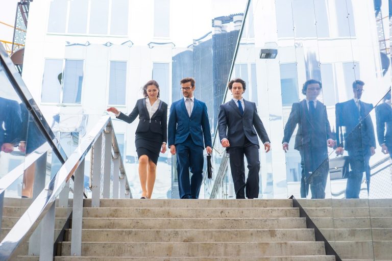 Median first-year associate salary reaches $200,000 in January, says NALP