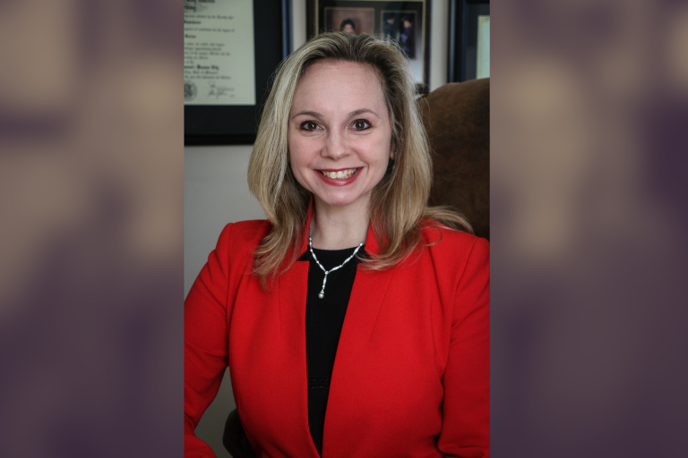 From sports anchor to family law, attorney shares her story