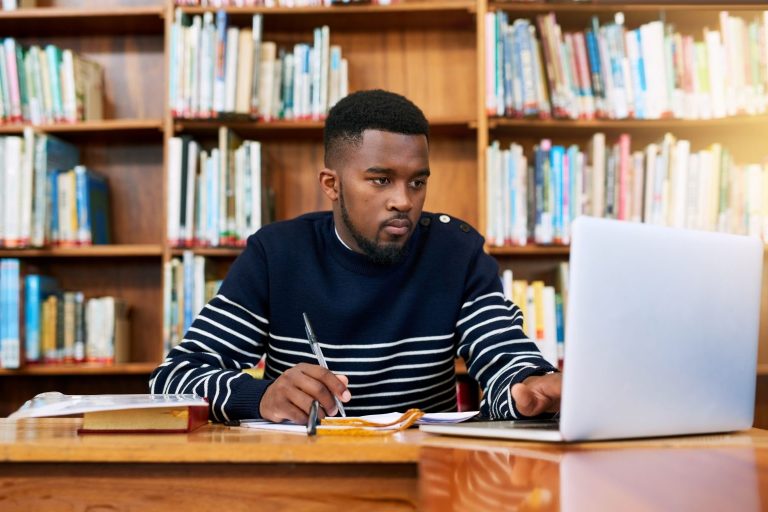 How to get started with your personal statement for law school