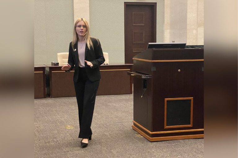 6 ways a summer associate program will help shape your early career