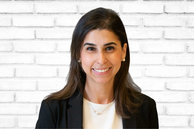 headshot of Paula Marques Merlin