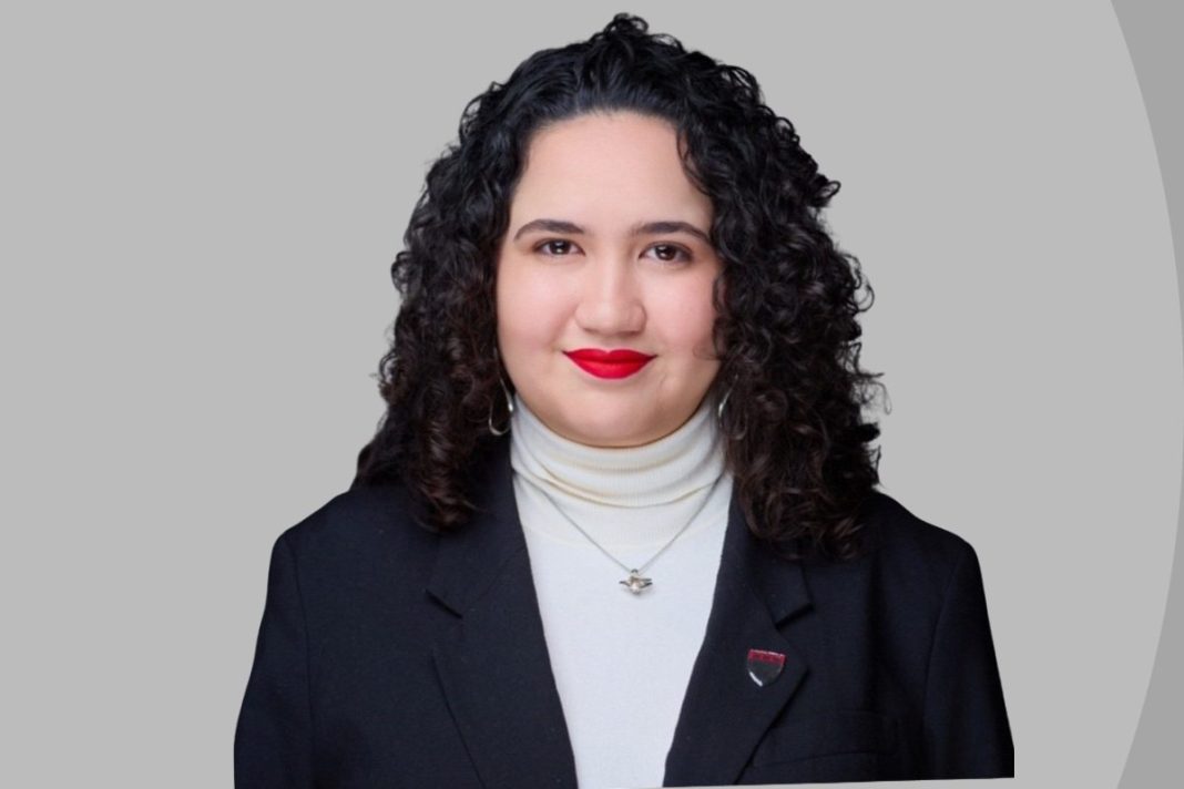 headshot of Isabella Leal Aguilar