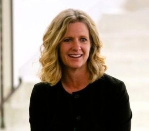 headshot of Linda Lane